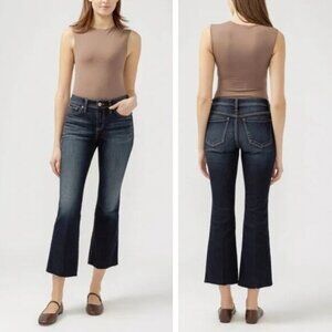NWT SILVER JEANS Suki Curvy Fit Mid Rise Kick Flare Jean Size 24 Indigo